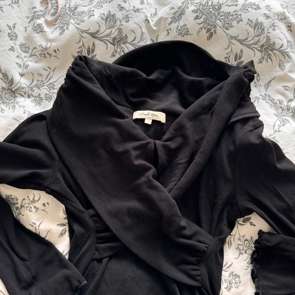 Off the shoulder top - Picture 5 of 6